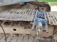 OPRAVA PÁSOVÉHO PODVOZKU MOBILNÍM LISEM V JINDŘICHOVĚ HRADCI